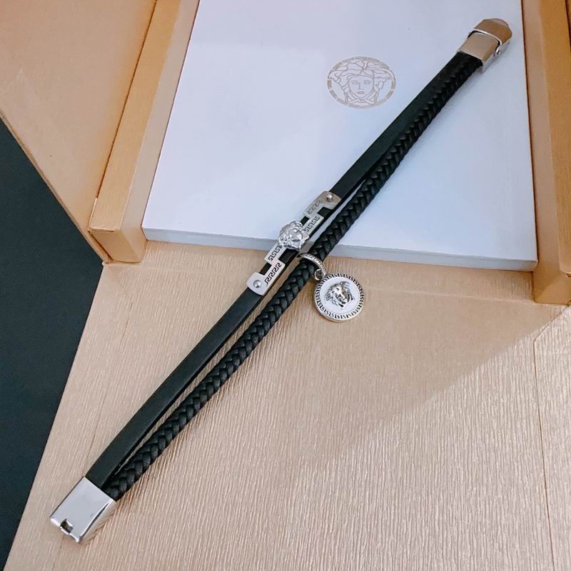 Versace bracelet 04lyx49